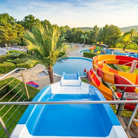 Kemping Kapsulove Aqua Maria Velejte